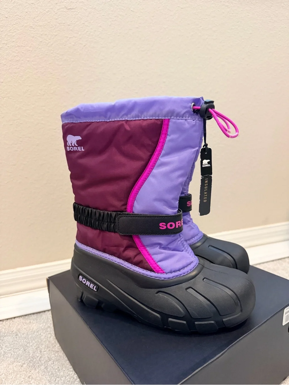 Sorel Youth Flurry Boots in Purple Dahlia, Size 4